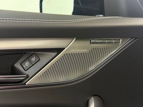 New 2025 Jaguar F-PACE R-Dynamic S image 28