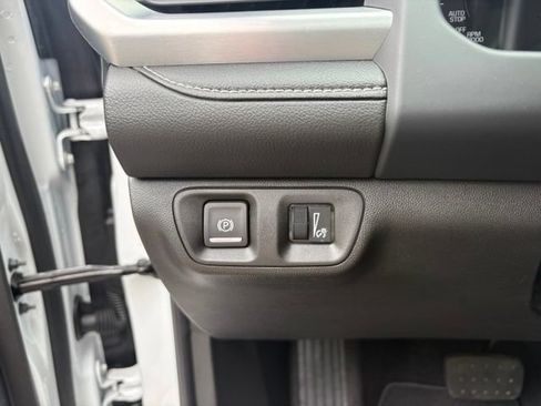 Used 2023 GMC Acadia SLE w/ Driver Convenience Package FWD image 35