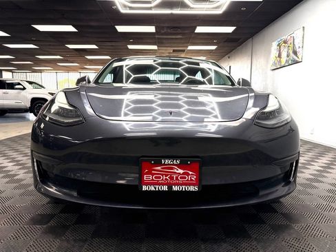 Used 2019 Tesla Model 3 Standard Range Plus RWD image 3
