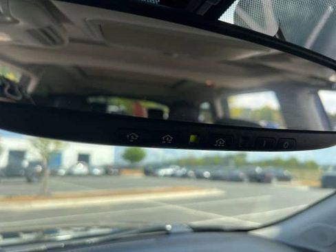 Used 2017 Nissan Pathfinder Platinum FWD image 27