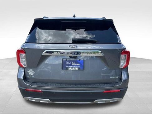 Certified 2022 Ford Explorer XLT w/ Equipment Group 202A AWD/4WD image 5