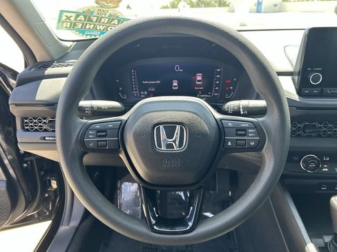 Certified 2023 Honda Accord LX image 11