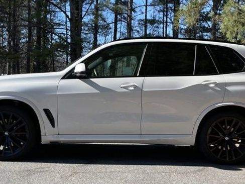 Used 2023 BMW X5 sDrive40i w/ M Sport Package image 4