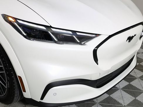 Used 2025 Ford Mustang Mach-E Premium image 37