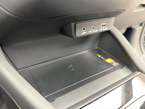 Used 2025 Subaru Forester Touring image 18