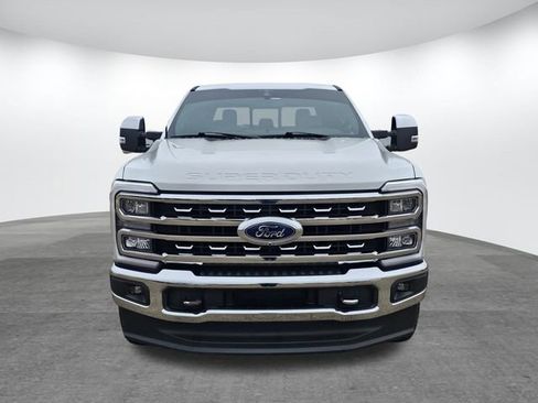 Used 2023 Ford F250 Lariat w/ Chrome Package image 2