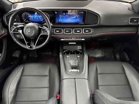 Used 2024 Mercedes-Benz GLS 450 4MATIC image 12