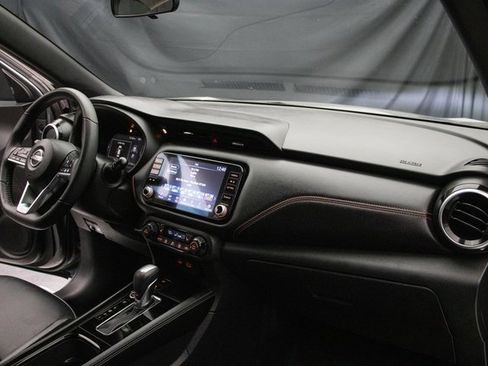 Used 2023 Nissan Kicks SR w/ SR Premium Package image 15
