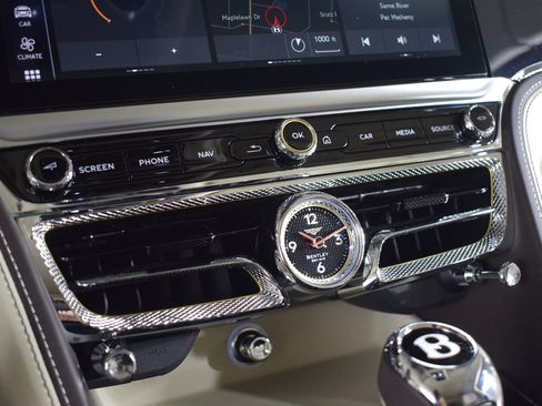 Certified 2020 Bentley Flying Spur W12 image 32