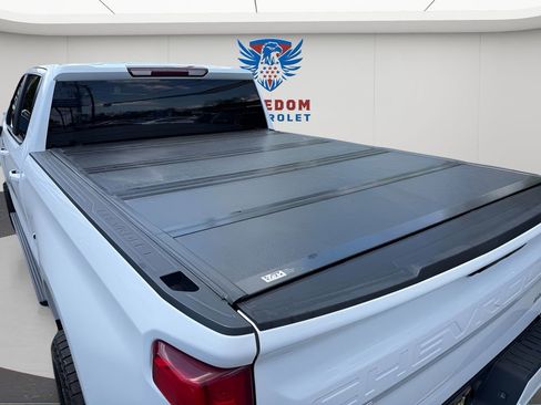 Used 2019 Chevrolet Silverado 1500 RST w/ True North Edition AWD/4WD image 12