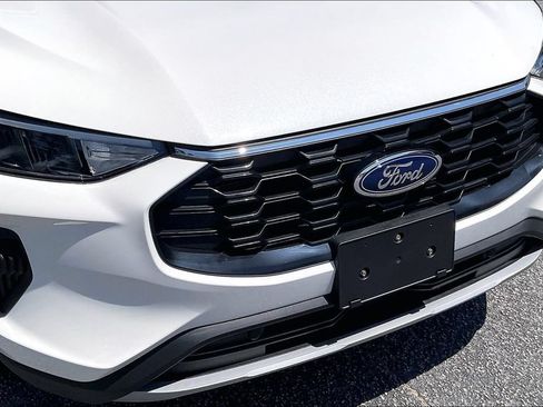 New 2026 Ford Escape ST-Line w/ Tech Pack #1 AWD/4WD image 17