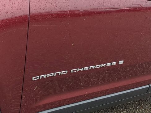 Certified 2022 Jeep Grand Cherokee L Limited image 13