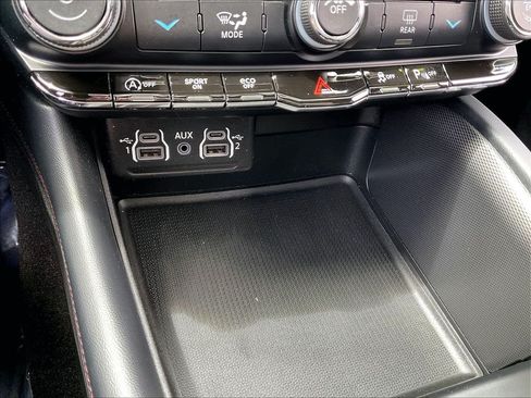 Used 2024 Dodge Durango GT AWD/4WD image 35