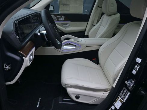 New 2026 Mercedes-Benz GLS 450 4MATIC image 18