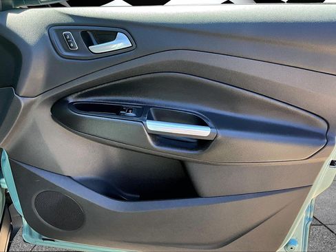 Used 2013 Ford Escape Titanium FWD image 18