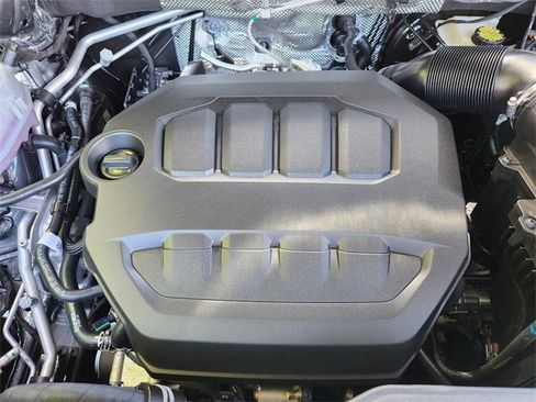 New 2025 Volkswagen Atlas Cross Sport SE image 22