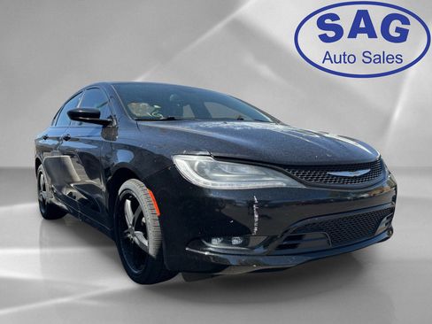 Used 2015 Chrysler 200 S w/ Navigation & Sound Group I AWD/4WD image 2