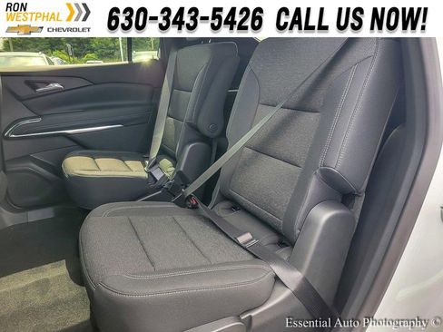 New 2026 Chevrolet Traverse LT image 9