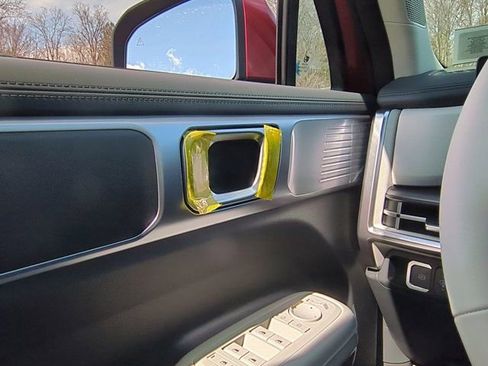 New 2025 Hyundai Santa Fe SEL image 17