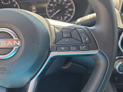 Used 2024 Nissan Sentra SV FWD image 17