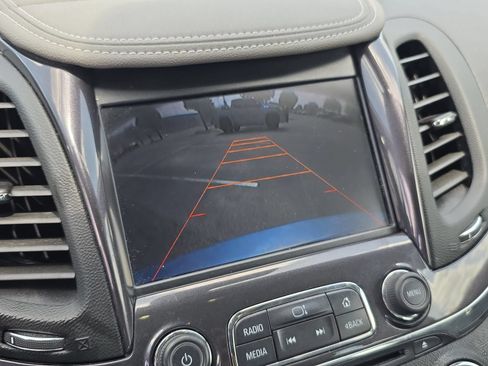 Used 2014 Chevrolet Impala LTZ FWD image 19