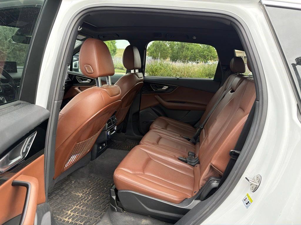 Used 2019 Audi Q7 3.0T Prestige AWD/4WD image 11
