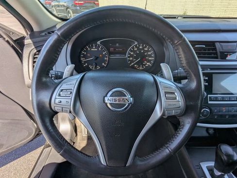 Used 2017 Nissan Altima 2.5 SR w/ LED Appearance Package FWD image 21