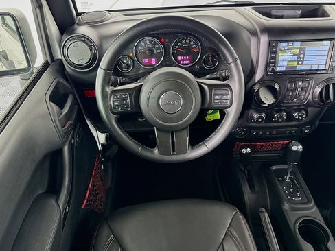 Used 2017 Jeep Wrangler Unlimited Rubicon w/ Quick Order Package 24Z Recon image 16