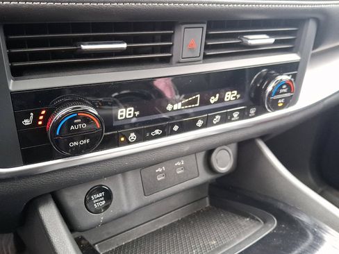 Certified 2024 Nissan Rogue SV w/ SV Premium Package image 16