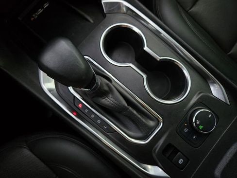 Used 2023 Chevrolet Traverse High Country image 20