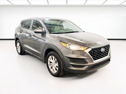 Used 2021 Hyundai Tucson SE w/ Cargo Package image 3