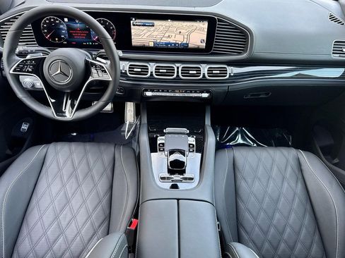 New 2026 Mercedes-Benz Maybach GLS 600 4MATIC image 15