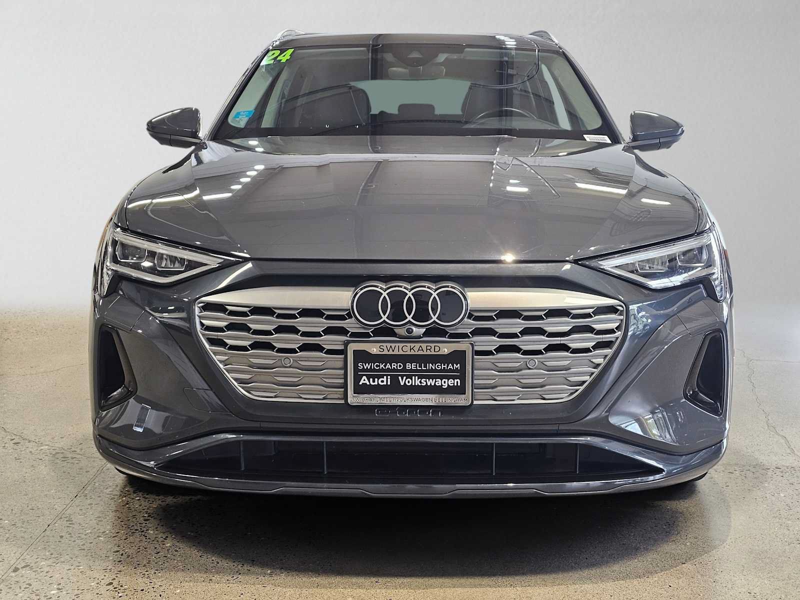 Used 2024 Audi Q8 e-tron Premium Plus AWD/4WD image 8