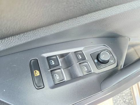 Used 2023 Volkswagen Jetta Sport FWD image 28
