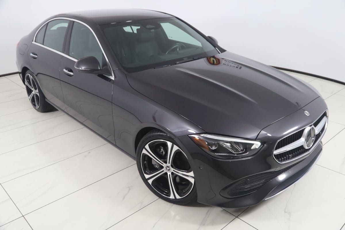 Used 2023 Mercedes-Benz C 300 4MATIC Sedan w/ Exclusive Trim Package image 16