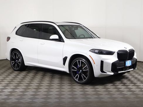 Used 2024 BMW X5 xDrive40i AWD/4WD image 2
