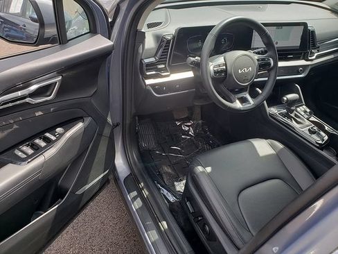 Certified 2025 Kia Sportage EX FWD image 11