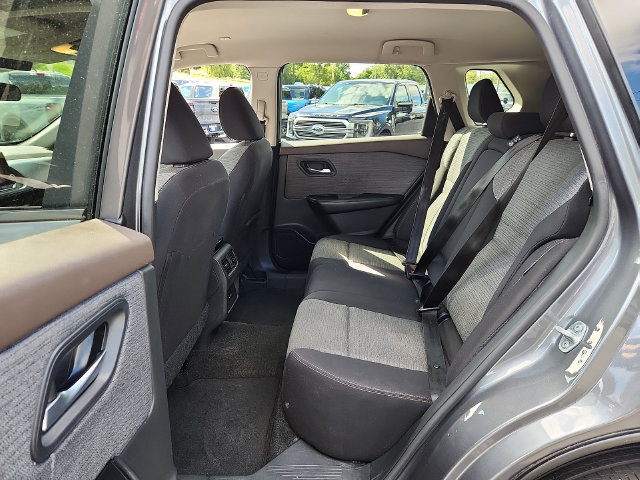 Used 2023 Nissan Rogue SV AWD/4WD image 11