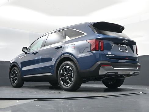 New 2026 Kia Sorento S image 12