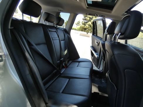 Used 2012 Mercedes-Benz GLK 350 2WD image 34