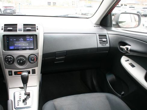 Used 2010 Toyota Corolla S image 13