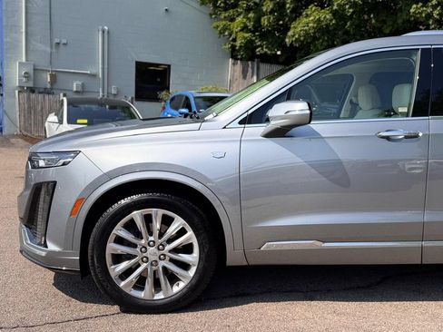 Used 2024 Cadillac XT6 Premium Luxury AWD/4WD image 10
