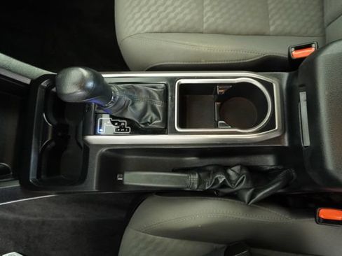 Used 2022 Toyota Tacoma SR5 RWD image 31
