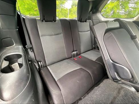 Used 2018 Nissan Pathfinder SV FWD image 28
