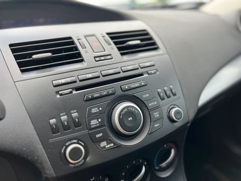 Used 2012 MAZDA MAZDA3 i Touring FWD image 20