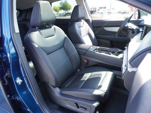 Used 2025 Nissan Murano SL AWD/4WD image 12