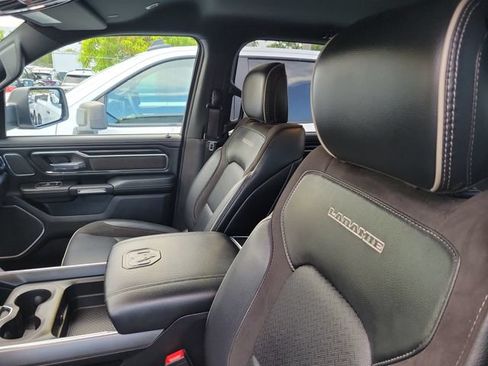 Used 2024 RAM 1500 Laramie AWD/4WD image 12