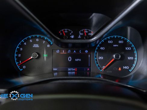 Used 2020 GMC Canyon SLE w/ Elevation Edition image 16