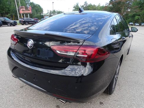 Used 2019 Buick Regal Preferred w/ Driver Confidence Package I FWD image 10