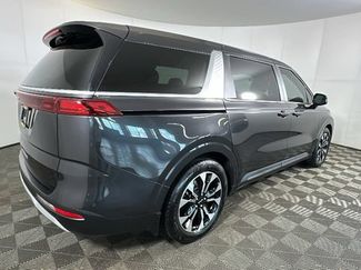 Used 2024 Kia Carnival EX FWD video 3
